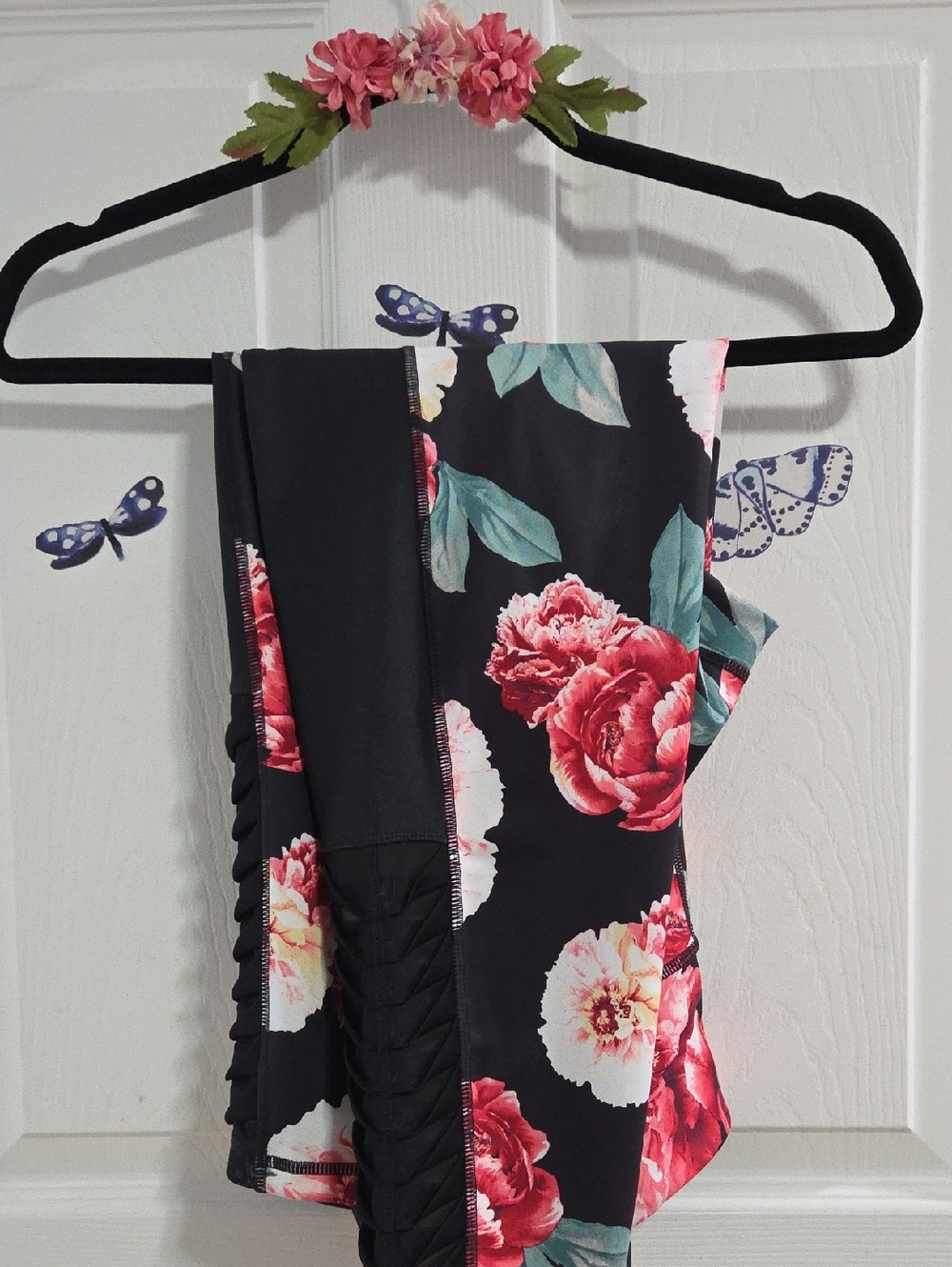 Ideology Black Leggings with Red Floral Accent NEW NEVER USED